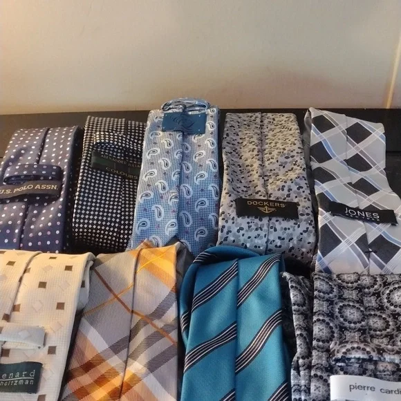Bundle of Silk Neckties SOLD!!!!!! SOLD - Picture 7 of 9